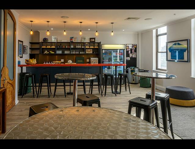 3,225M² OFFICE TO LET IN ZONNEBLOEM